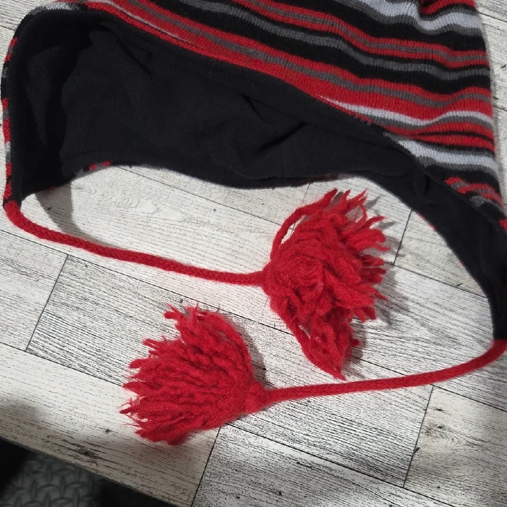Columbia Red and Gray Striped Knit Hat